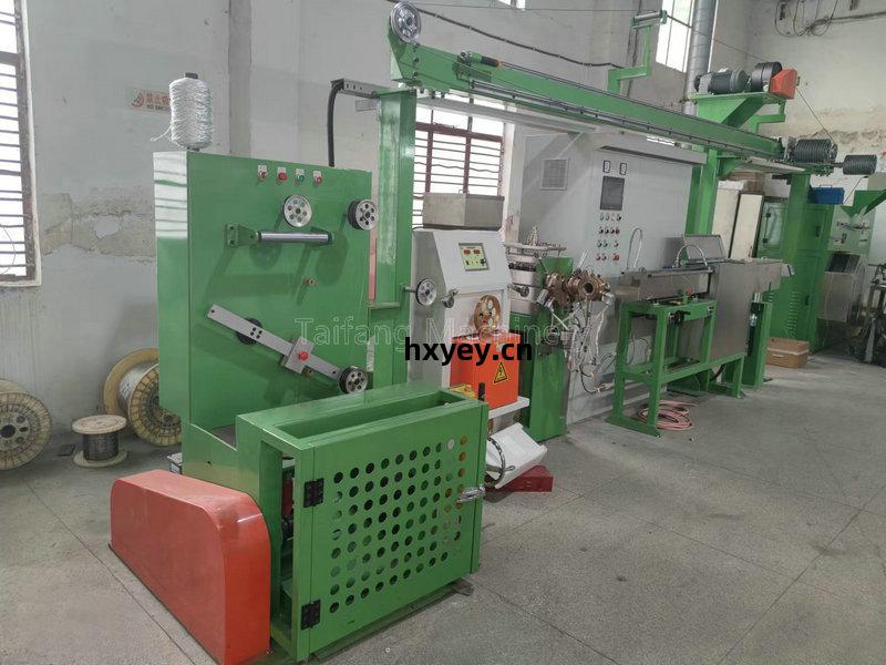 氟塑料擠出(chu)機(ji)