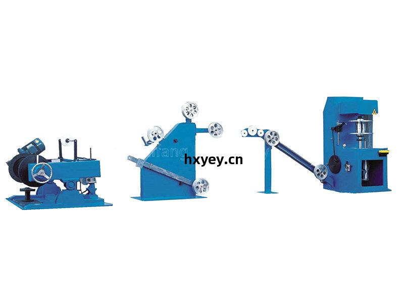 立式(shi)網(wang)狀成(cheng)圈(quan)機