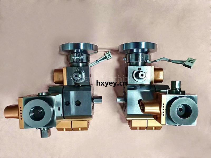 機(ji)頭(tou)與(yu)模具(ju)