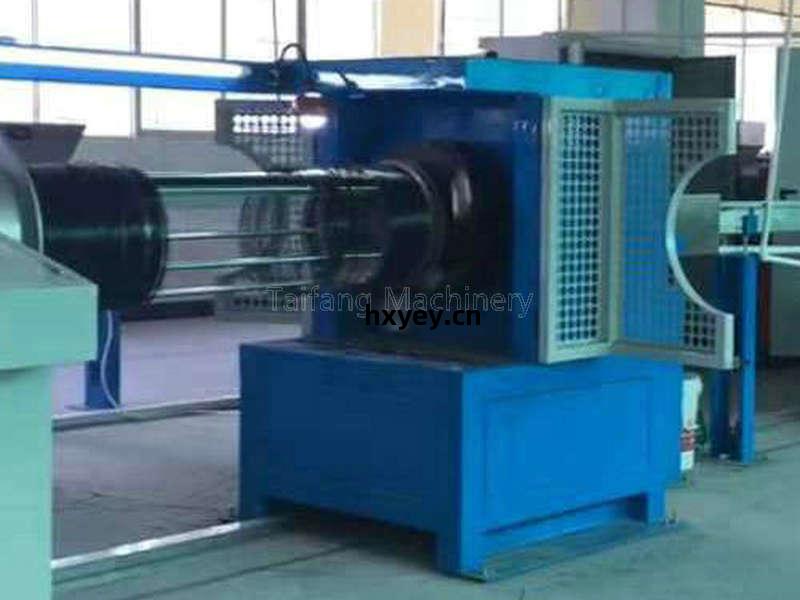 象(xiang)鼻(bi)式牽引收線機