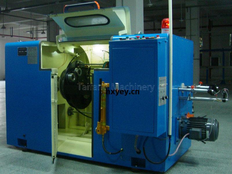 400P高(gao)速(su)絞(jiao)線(xian)機(ji)